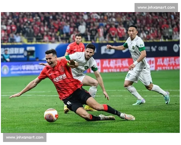 广州对阵成都焦点之战城市实力碰撞引爆赛场期待球迷热议与战术博弈